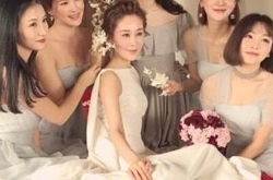 刘亦菲为大学同学做伴娘 获赞比新娘漂亮