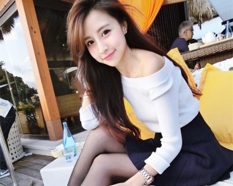 空姐娇美可爱