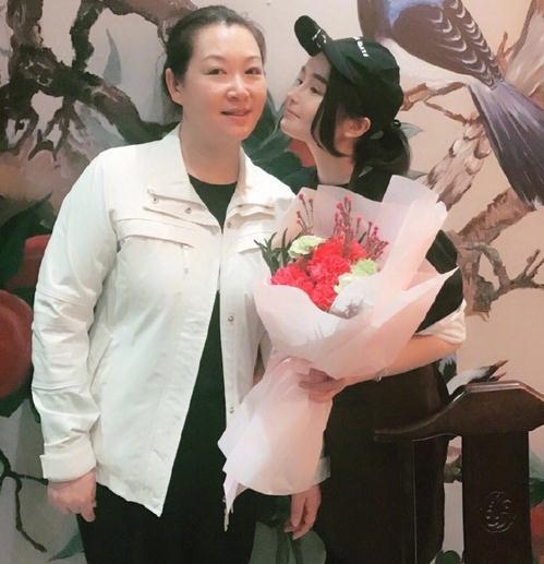 宋祖德称赵本山病重入院直播是被女儿逼的 大叔公司4字回应