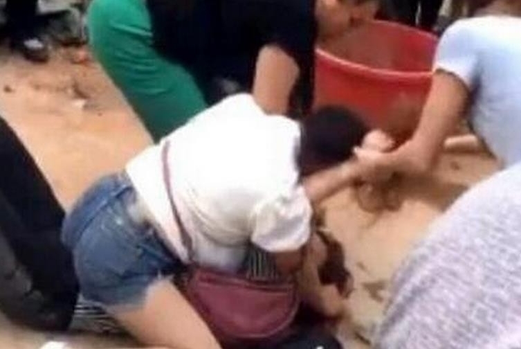 桂林原配暴打小三