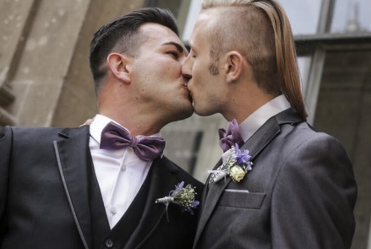 台湾同性婚姻合法台湾同性恋结婚可以领结婚证 热备资讯