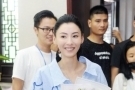 粉丝秘密筹备生日会场 张柏芝感动眼泛泪光