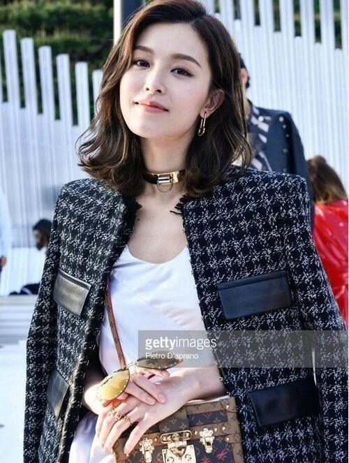 外媒无PS镜头下唐嫣范冰冰长这样 都输给了baby昔日闺蜜文咏珊