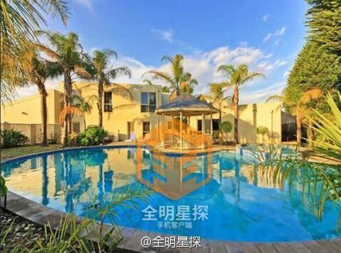 给郭德纲捧哏的于谦竟这么有钱 曹云金的5层别墅被他秒成渣