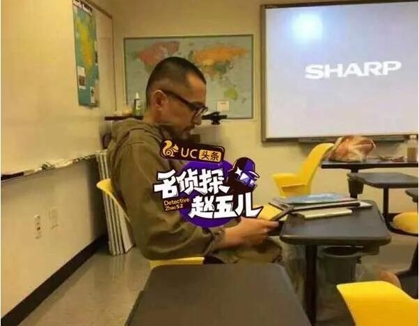 胡歌留学归来 银灰色的头发太绝美引尖叫