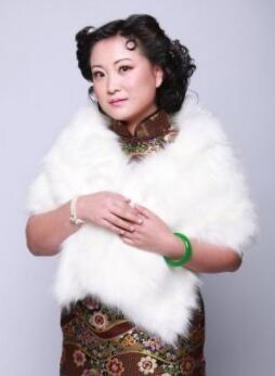 她才是公认的娱乐圈男神收割机 无论跟谁组CP都不会被骂