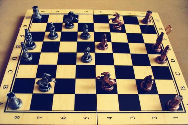 大马国际象棋女选手穿短裙参赛 因太性感遭退赛