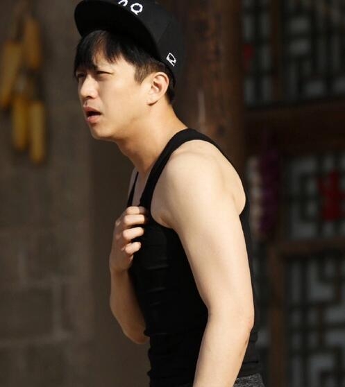 邓超素颜秒变小鲜肉 一点都不像是38岁的男人
