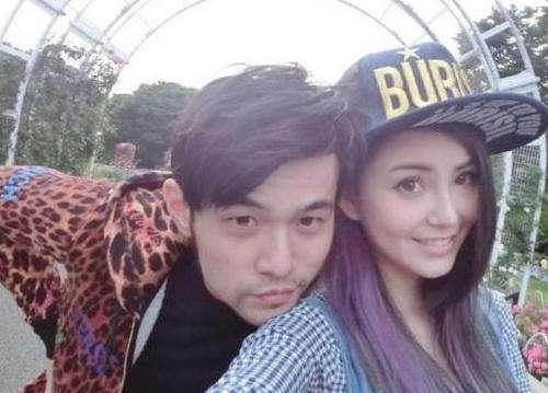 昆凌晒变脸照老年样子好吓人 预测儿子将来长相竟是大小眼