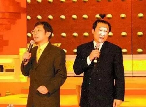 他在相声界曾与牛群冯巩齐名 后因侮辱黄家驹彻底臭掉名声