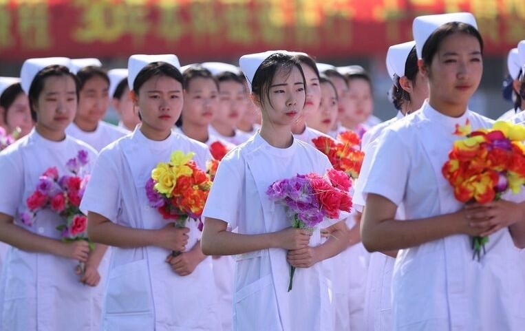 医学院运动会护士方阵