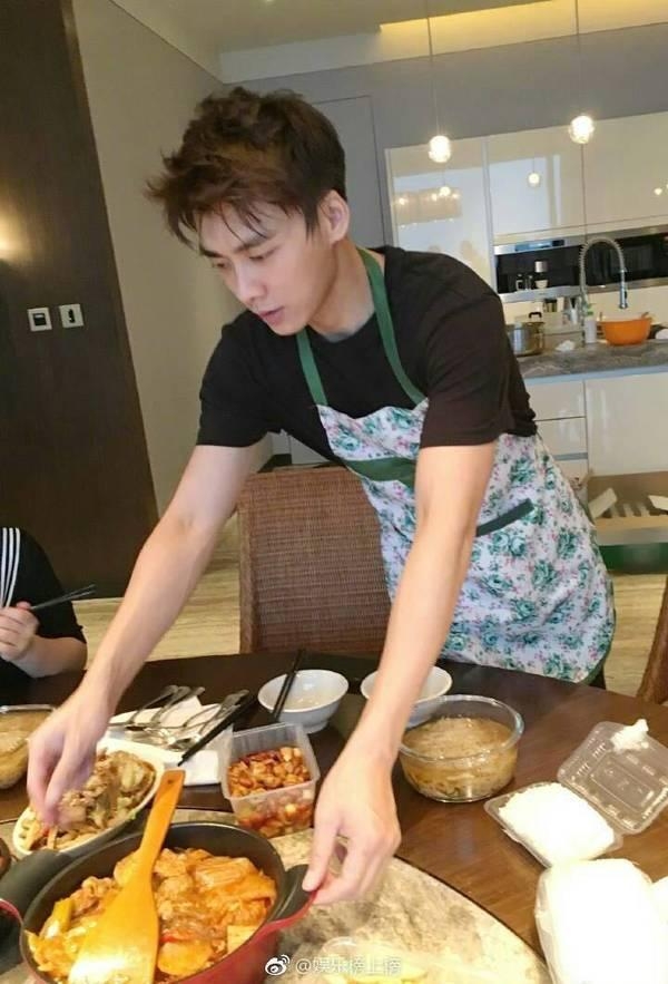 李易峰起早下面引40万点赞 一个小细节暴露他的土豪生活