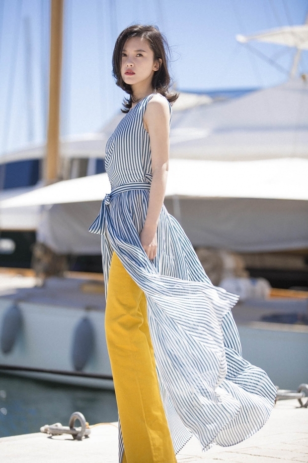 杨子姗街拍美似仙女连赵薇都想抱回家了！
