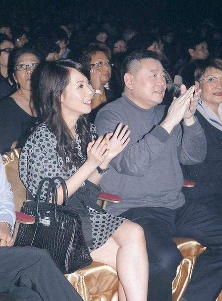 刘銮雄与老婆