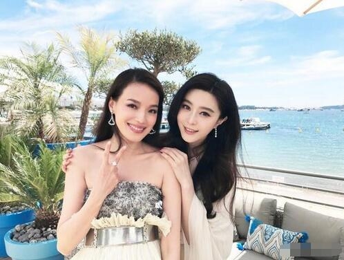 戛纳官方镜头下的范冰冰舒淇美得不像话 世纪合影破不和传闻