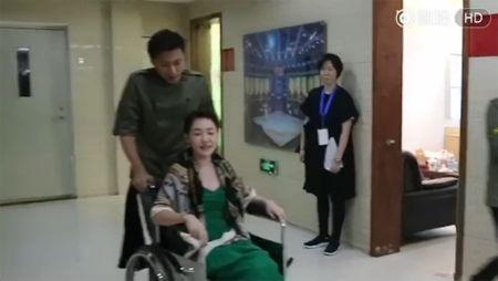 小S称谢霆锋爱她爱到不行还总说这3个字 王菲听了想打人