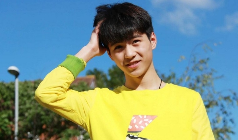杨桐为什么去英国留学