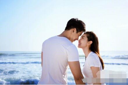李冰冰素颜捧场小外甥走秀 帅气小男友一同亮相麒麟臂超抢镜