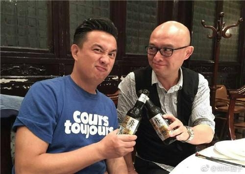 孟非面馆分店关门后与黄磊合开火锅店一份牛肉398 店名亮了