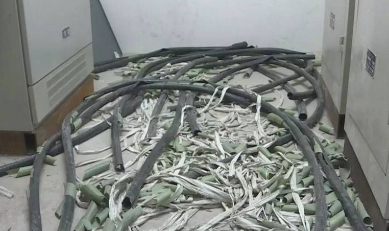 男子盗割铁路电缆