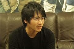 韩寒被曝上海街头遭暴打满脸血不停打电话 真相
