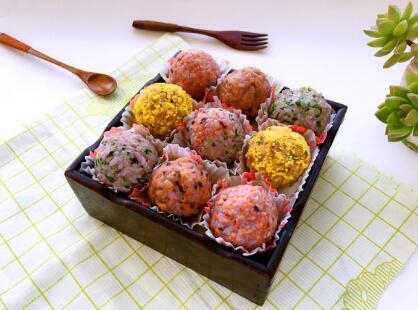 儿童开胃早餐彩色饭团