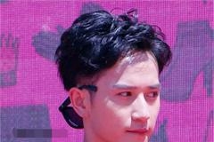 快男刘洲成老婆发离婚声明 男方虚伪吃软饭还家