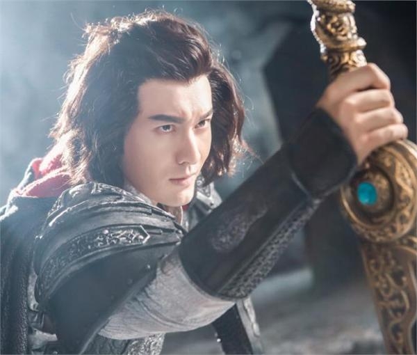 黄晓明宋茜主演的这部剧变态辣 抠图痕迹明显被调侃致敬步惊云  
