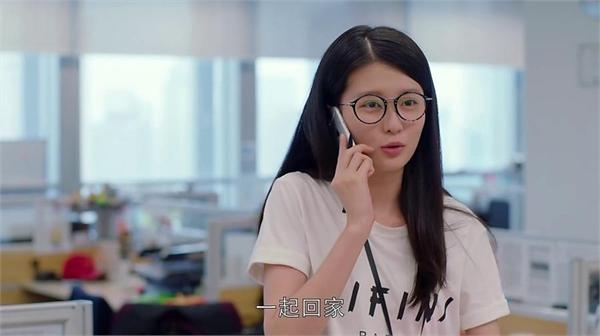 关关竟是现实版曲筱绡住豪宅开大奔 爸爸要连她跟女婿一起养