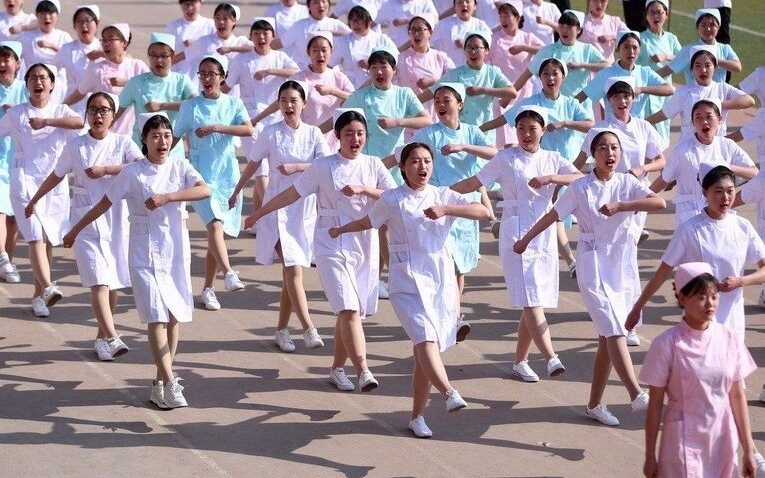 医学院运动会护士方阵