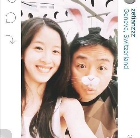奶茶妹妹刘强东罕见秀恩爱嘟嘴卖萌很俏皮 越来越有夫妻相