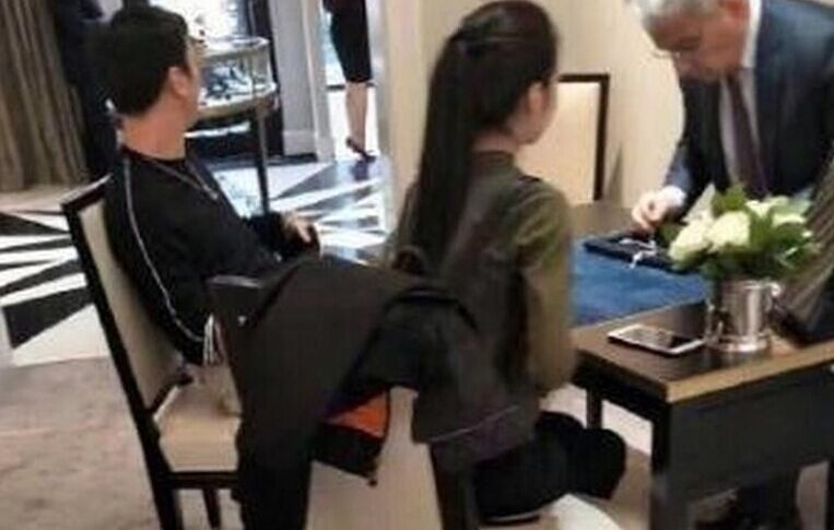 王思聪被曝带女友做产检