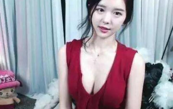 王思聪的新生意美女声优