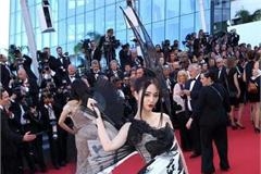 丢人到家！十八线网红穿国旗装蹭戛纳红毯 被指