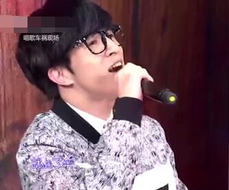 明星演唱车祸现场集锦笑疯网友 陈奕迅捡话筒汪峰失声跑调
