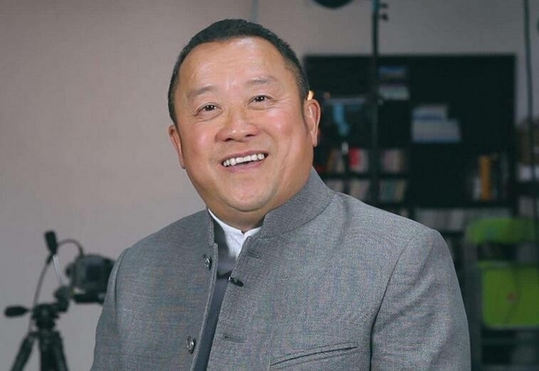 在公开场合被殴打的明星
