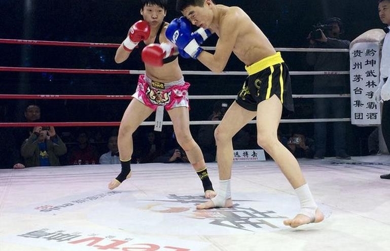 女拳王秒KO男拳手