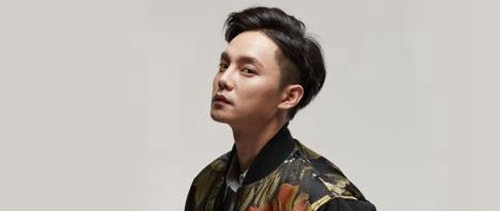 蒋勤勤撞脸尹正是怎么回事? 盘点娱乐圈撞脸明星