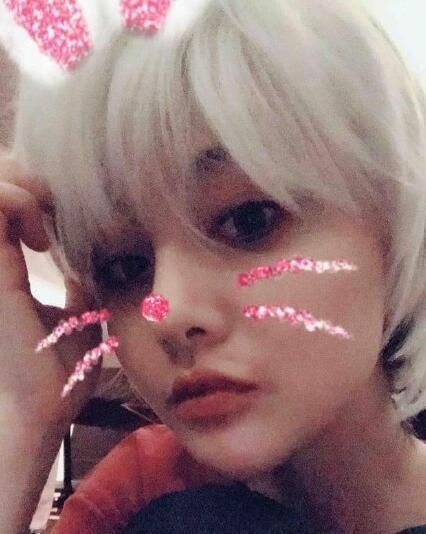 郑爽赞替身比自己美是个不爱争的女孩 两人长得太像了