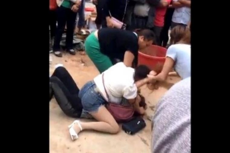 桂林原配暴打小三
