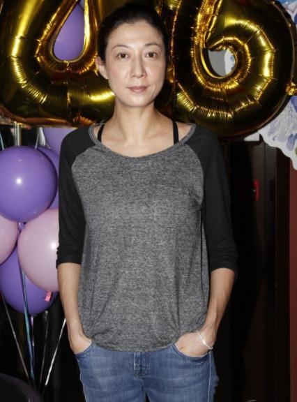 小龙女住院大喊大叫被疑精神出问题成龙无反应 吴绮莉这么说