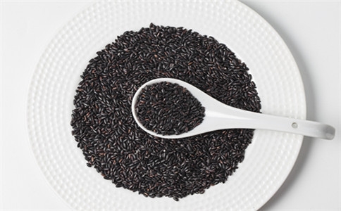 黑米减肥食谱 黑米有什么功效 黑米怎么做来吃