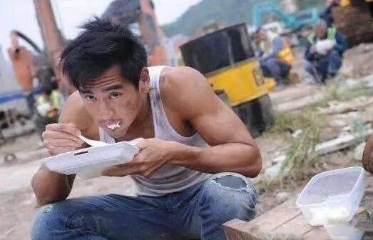 7张图片看出演员和戏子的区别 60岁潘长江让人刮目相看