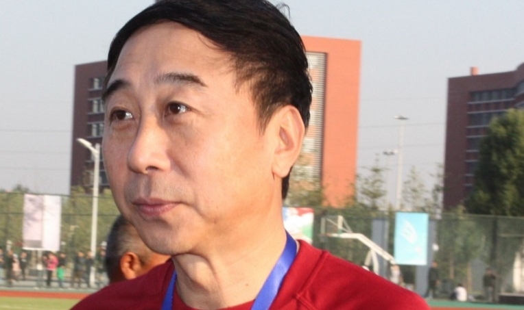 张小斐是冯巩的徒弟吗