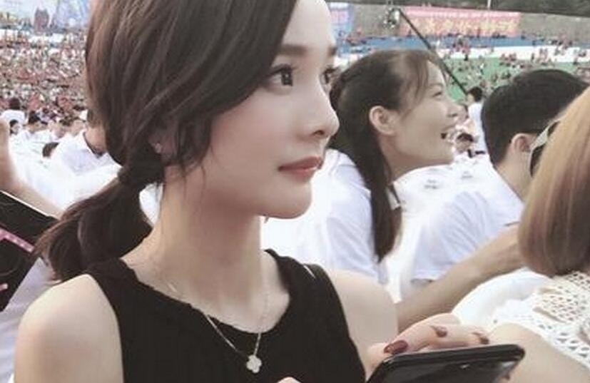 杨幂替身私照美翻
