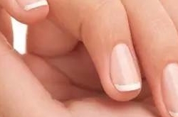 指甲上的月牙越多越健康?真相在这里