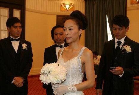 他曾是贾静雯的最爱 与剧组演员姐弟恋10年分手最终娶了丑女