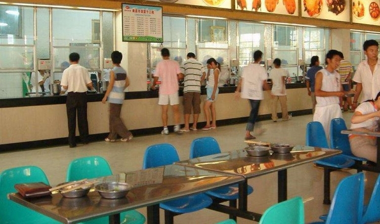 男子破解食堂饭卡