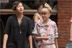 吴绮莉称小龙女带外籍网红过夜为学数学 割腕十