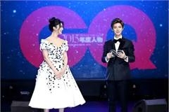 成龙去年赚的竟不如这俩小鲜肉 他狂飙59名把周